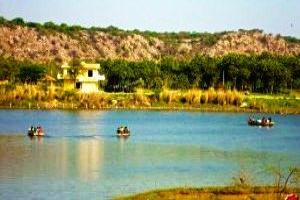 Manali honeymoon holiday package with AC volvo bus from Delhi