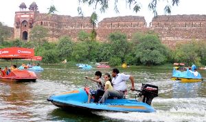 Boating at the Old Fort